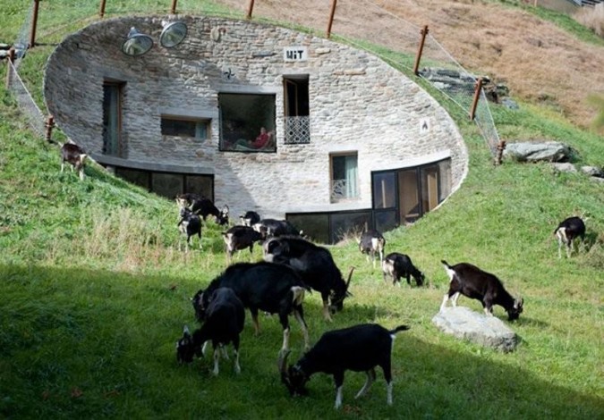 10_maisons_souterraines_imprenable