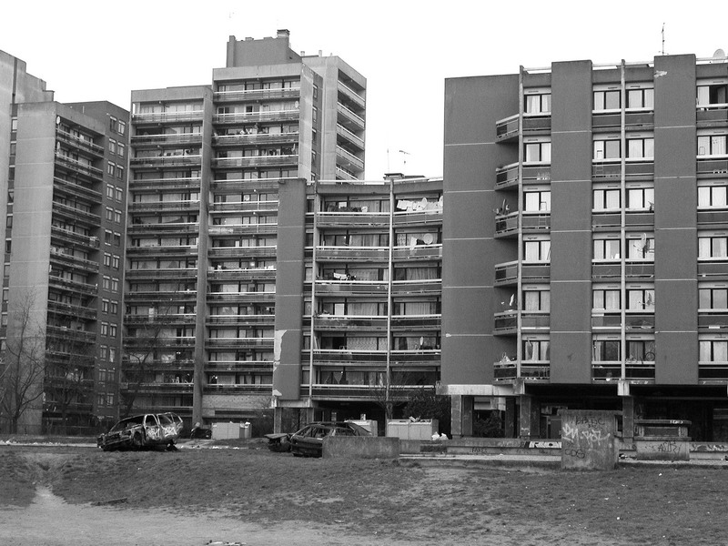 banlieue_un café pour la demoiselle Chroniques urbaines Roland Castro Lumières de la Ville Urbain
