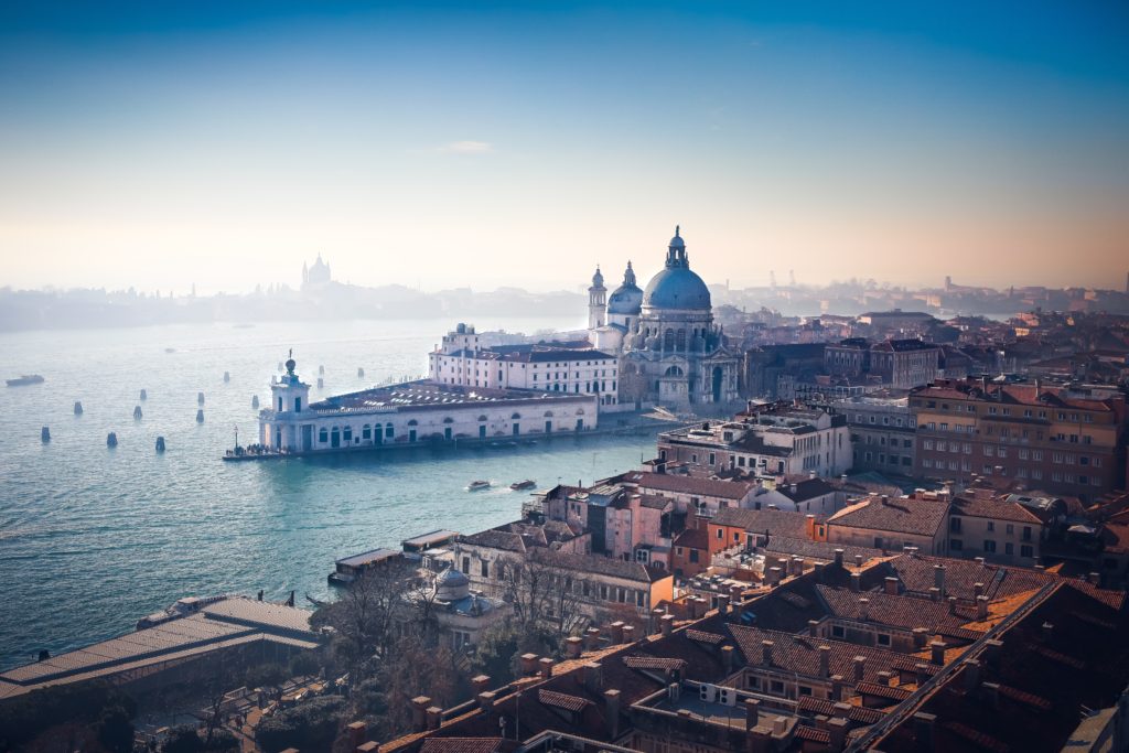 dorian-mongel-340528-unsplash